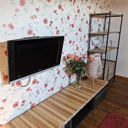 Suur-Sadama Apartment Kuressaare Eksteriør billede