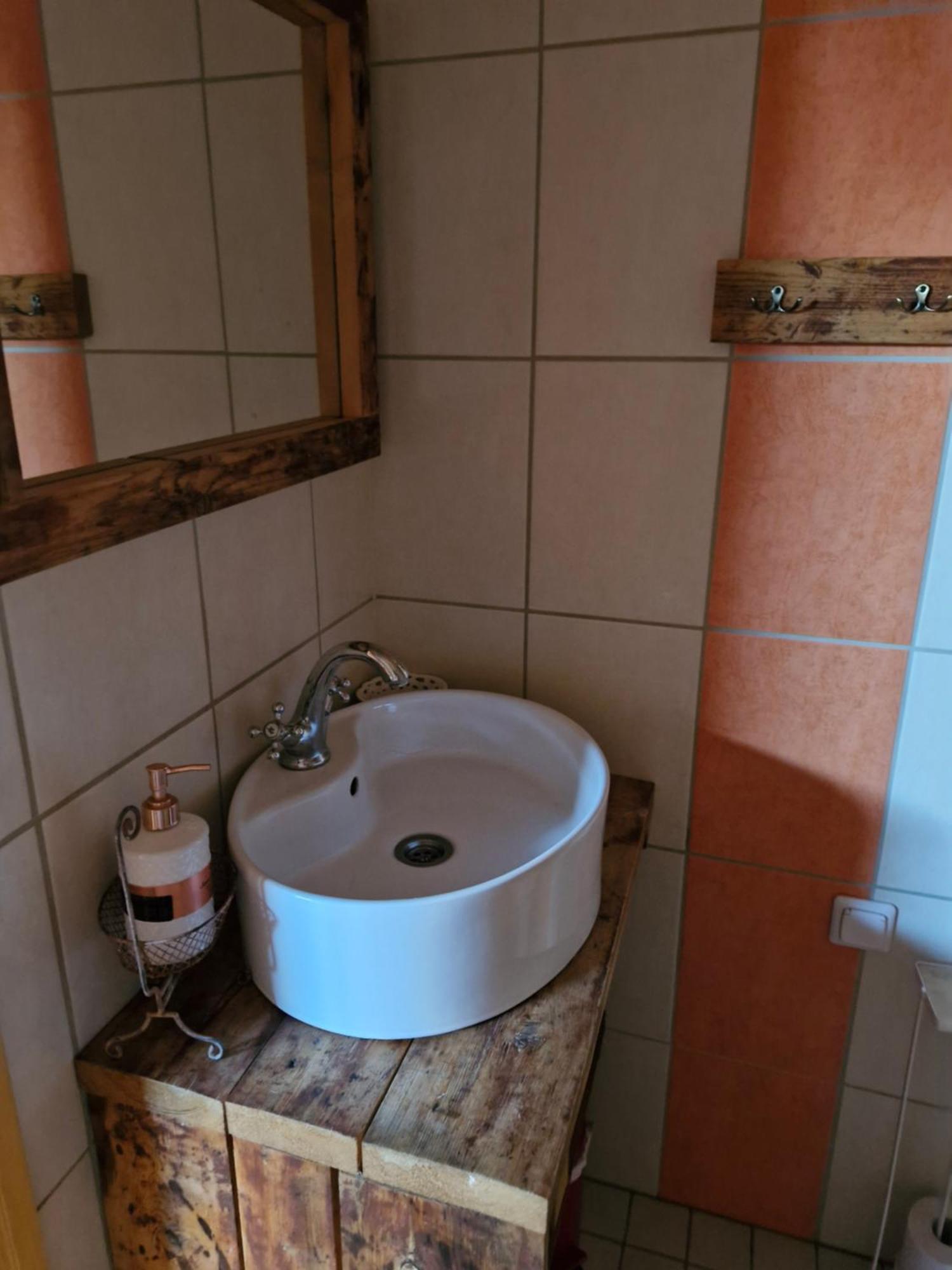 Suur-Sadama Apartment Kuressaare Eksteriør billede