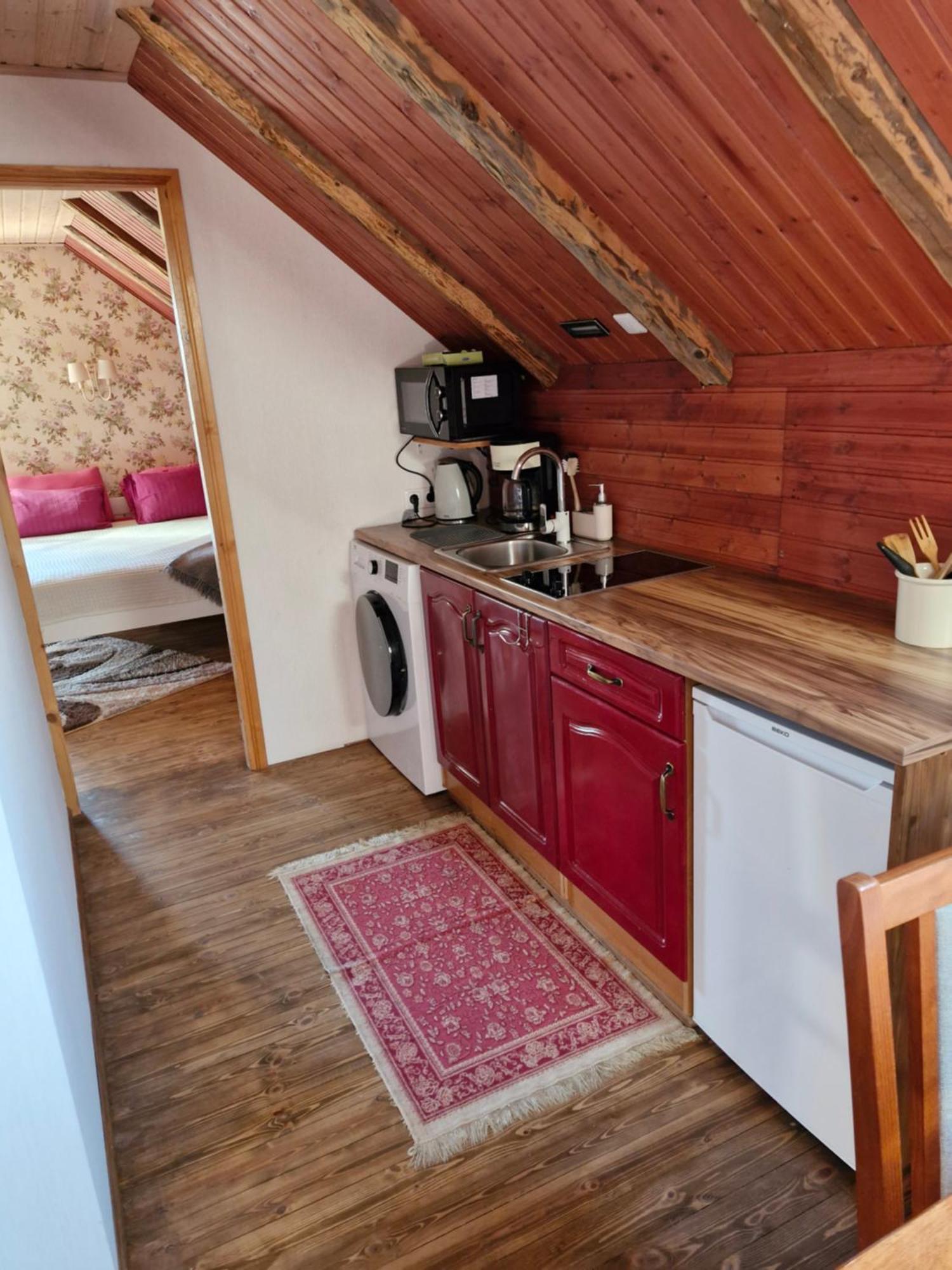 Suur-Sadama Apartment Kuressaare Eksteriør billede