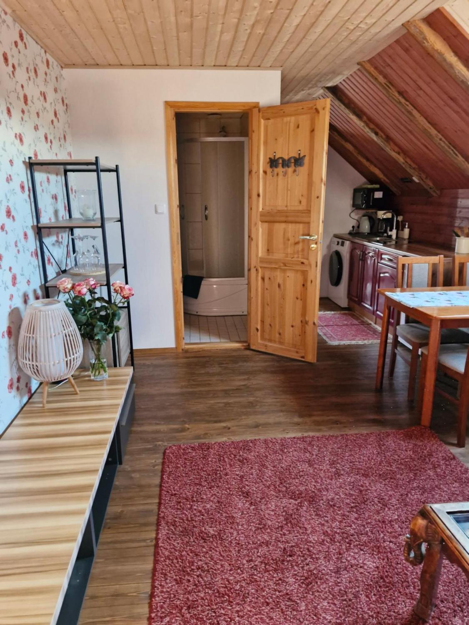 Suur-Sadama Apartment Kuressaare Eksteriør billede