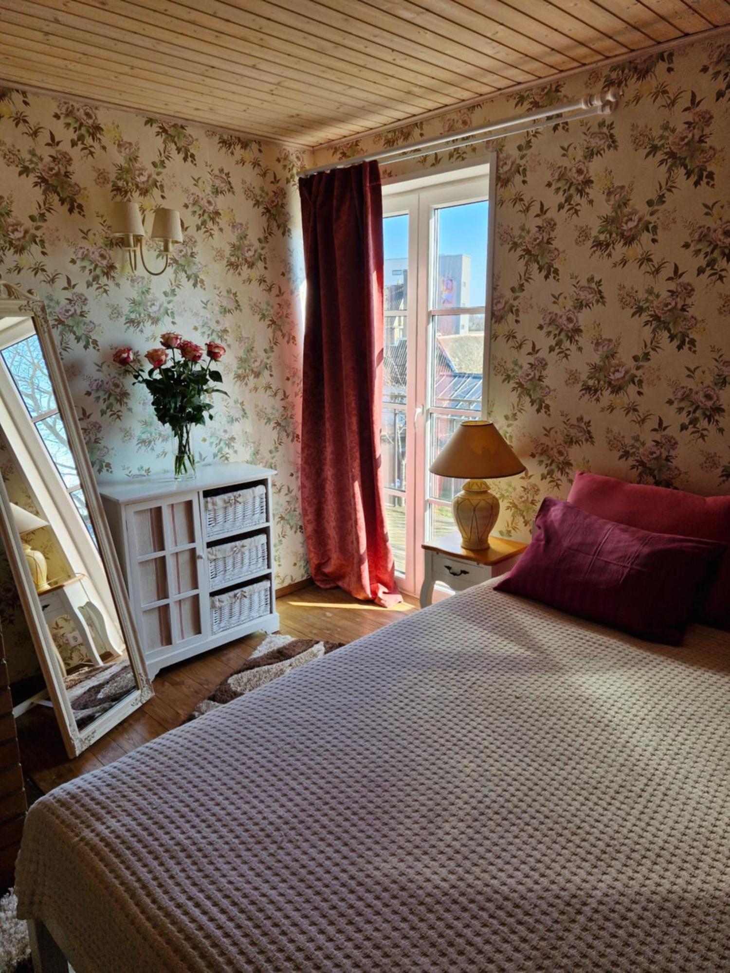 Suur-Sadama Apartment Kuressaare Eksteriør billede